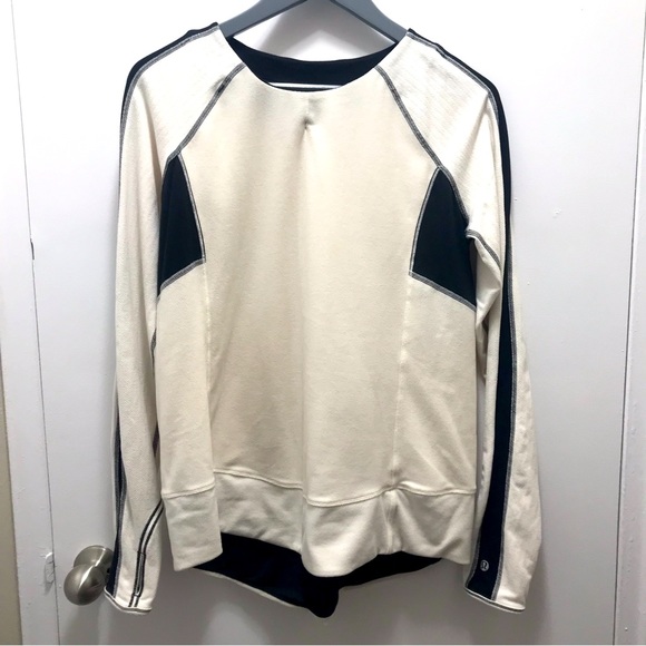 lululemon athletica Tops - Lululemon fleece crewneck white/off-white black long sleeve top size 10